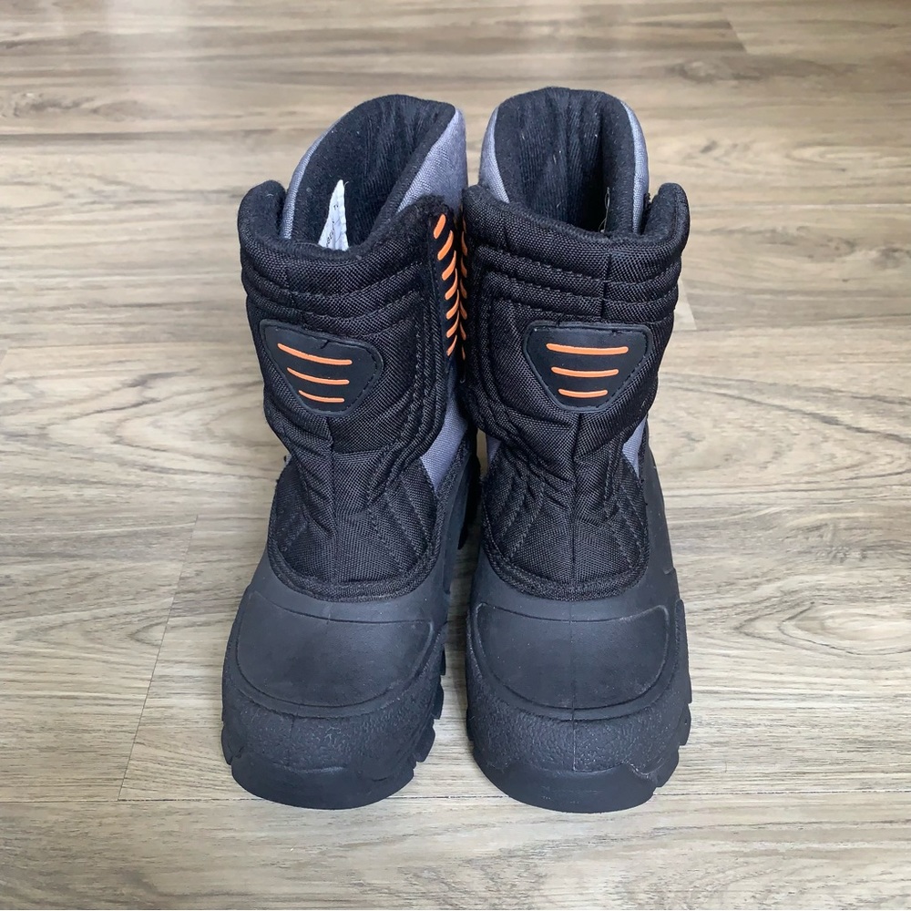 Boys Snow Boots C9 by Champion Size 11
